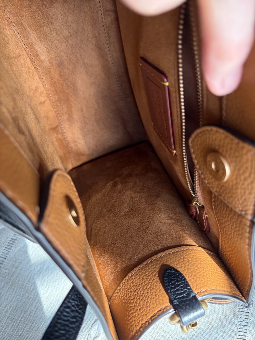 Coach Field Tote 22 Pebble Leather  💕Coach Collection💕 - Picture 7 of 14